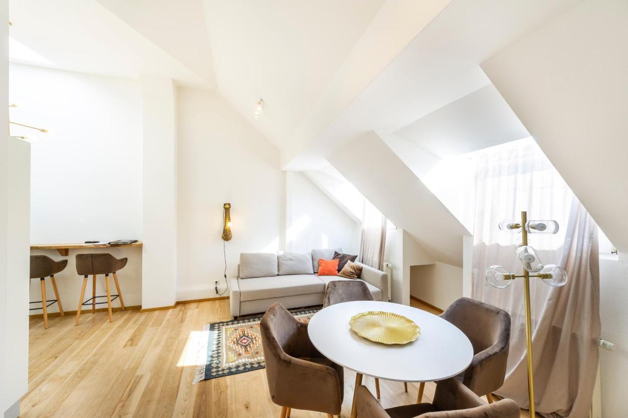 Apartments Am Glockenspielplatz กราซ ภายนอก รูปภาพ
