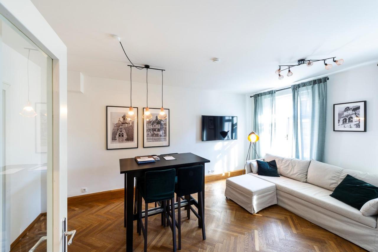 Apartments Am Glockenspielplatz กราซ ภายนอก รูปภาพ