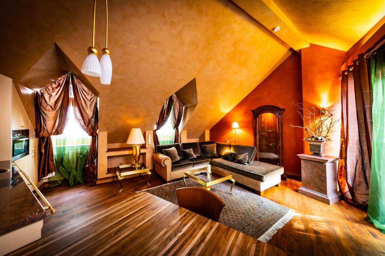 Apartments Am Glockenspielplatz กราซ ภายนอก รูปภาพ