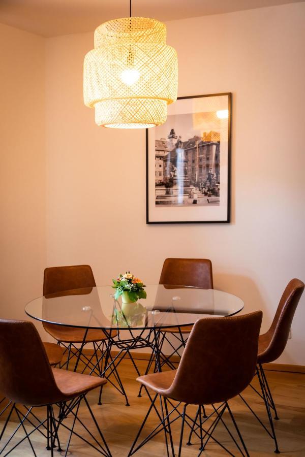 Apartments Am Glockenspielplatz กราซ ภายนอก รูปภาพ